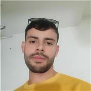 Profesor de dibujo imparte clases